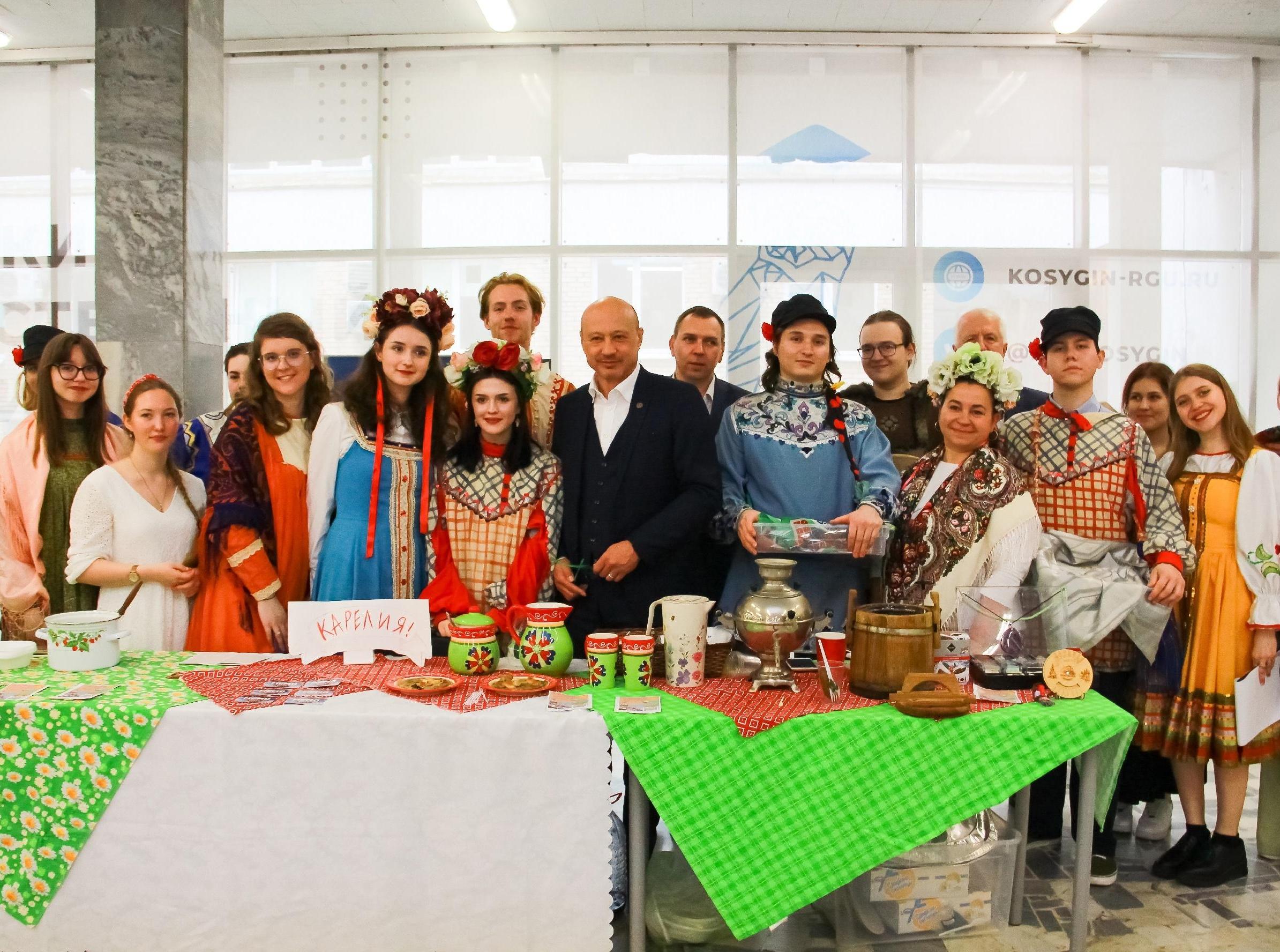 Ярмарка народов России