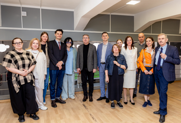 Выставка «Образы и звуки»: мир искусства и цифровых инноваций